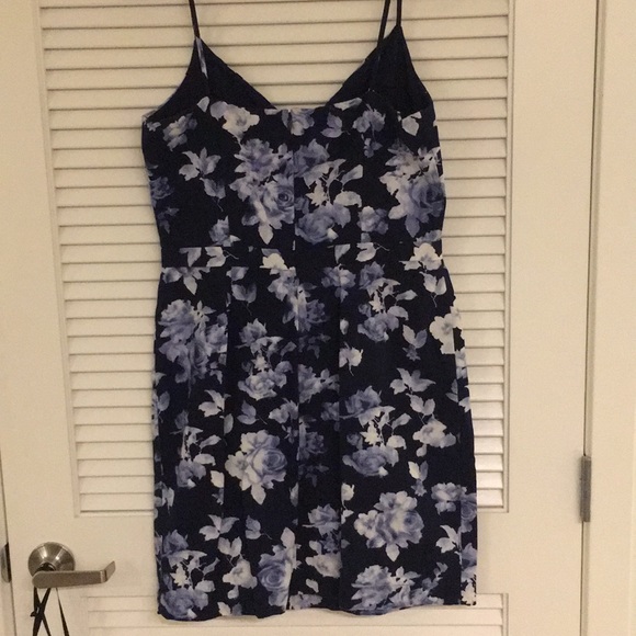 Joie sz L Orchard Dress in Navy Floral with Spaghetti Straps - Picture 4 of 6